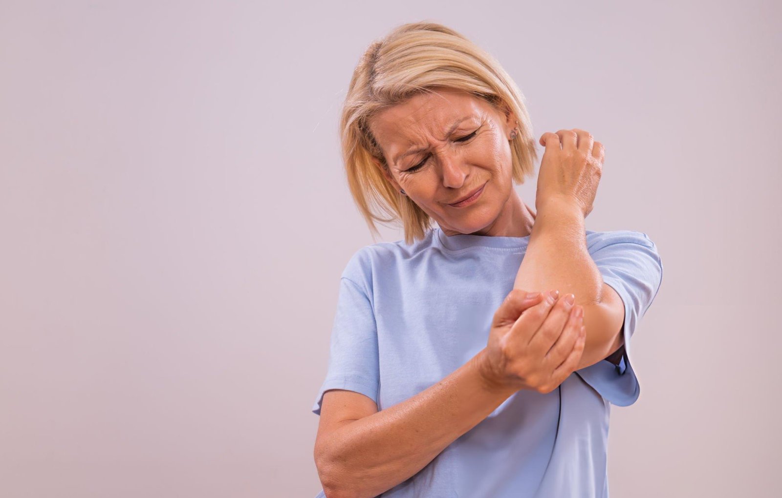 Read more about the article What’s the Difference Between Chiropractic and Massage—and Which One Do I Need?